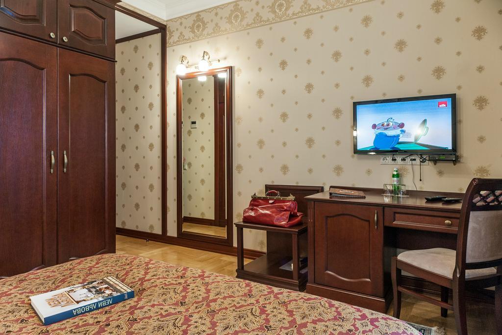 Villa Stanislavskyi Hotel Lviv Exterior photo